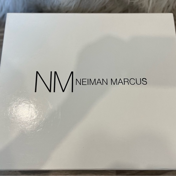 Bran New with Box Neiman Marcus Palazzi Lt Grey Ankle Boot size 6 Gorgeous! - Picture 10 of 10